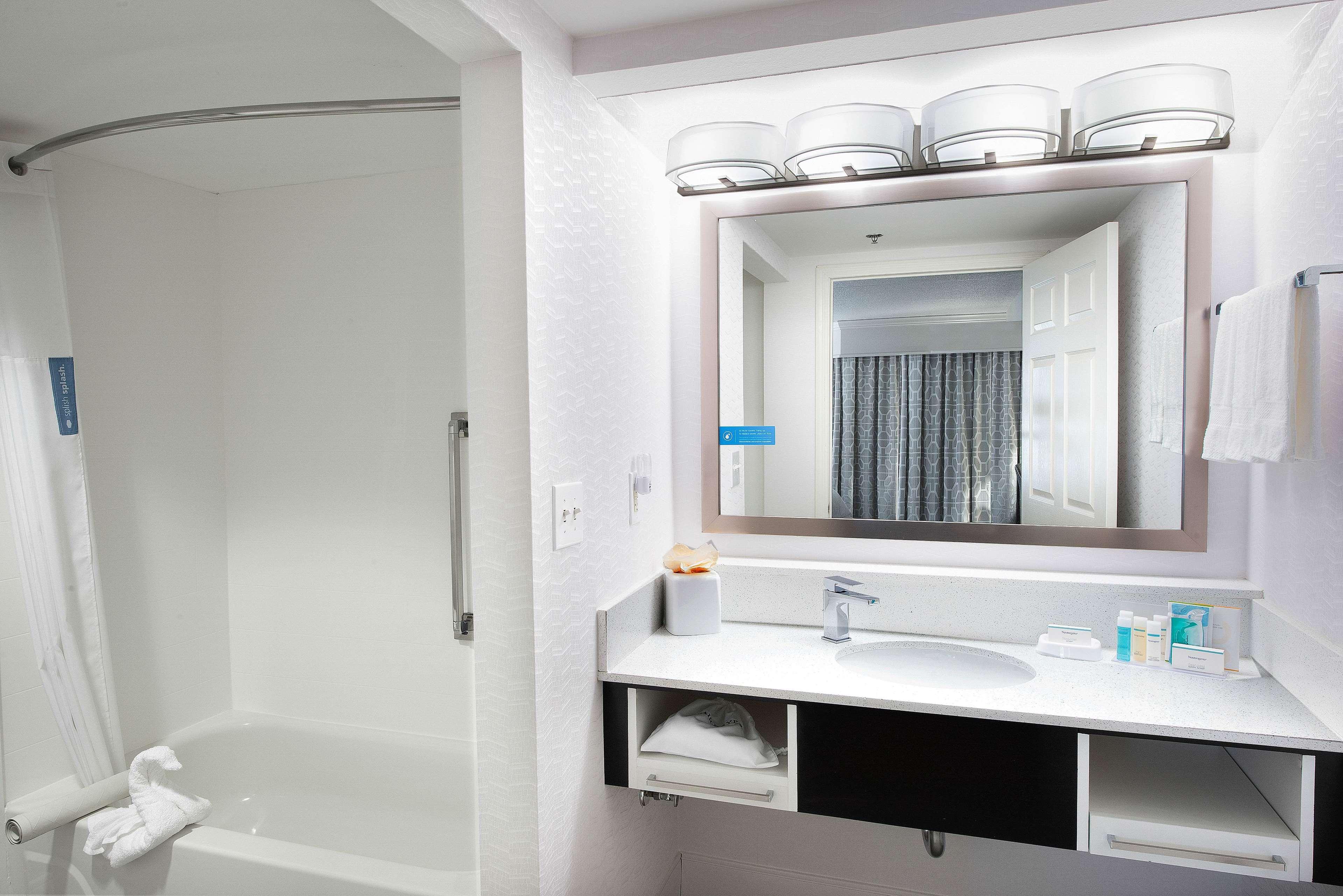Hampton Inn & Suites Atlanta-Galleria Smyrna Εξωτερικό φωτογραφία
