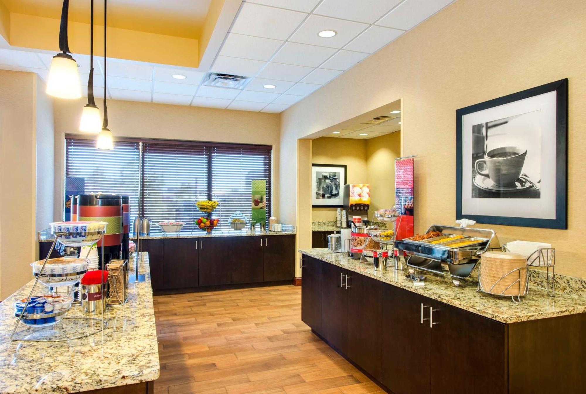 Hampton Inn & Suites Atlanta-Galleria Smyrna Εξωτερικό φωτογραφία